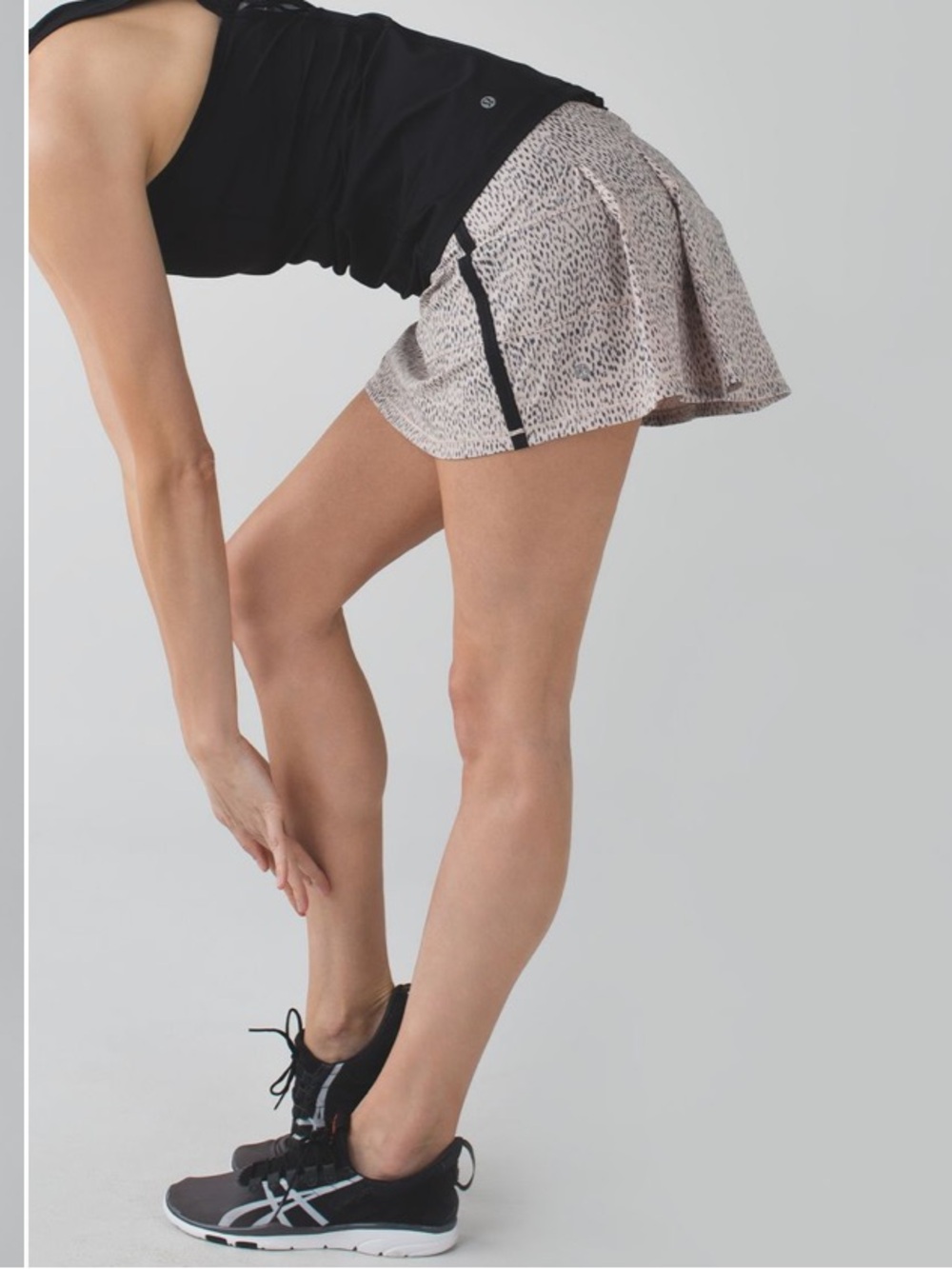 58. LULULEMON SKORT - PRINT